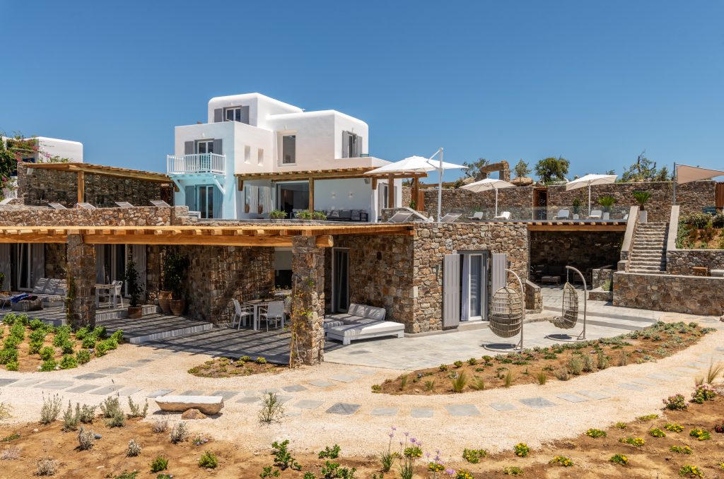 Villa Seraphic in Agios Lazaros-mykonos available for rent by Presidence