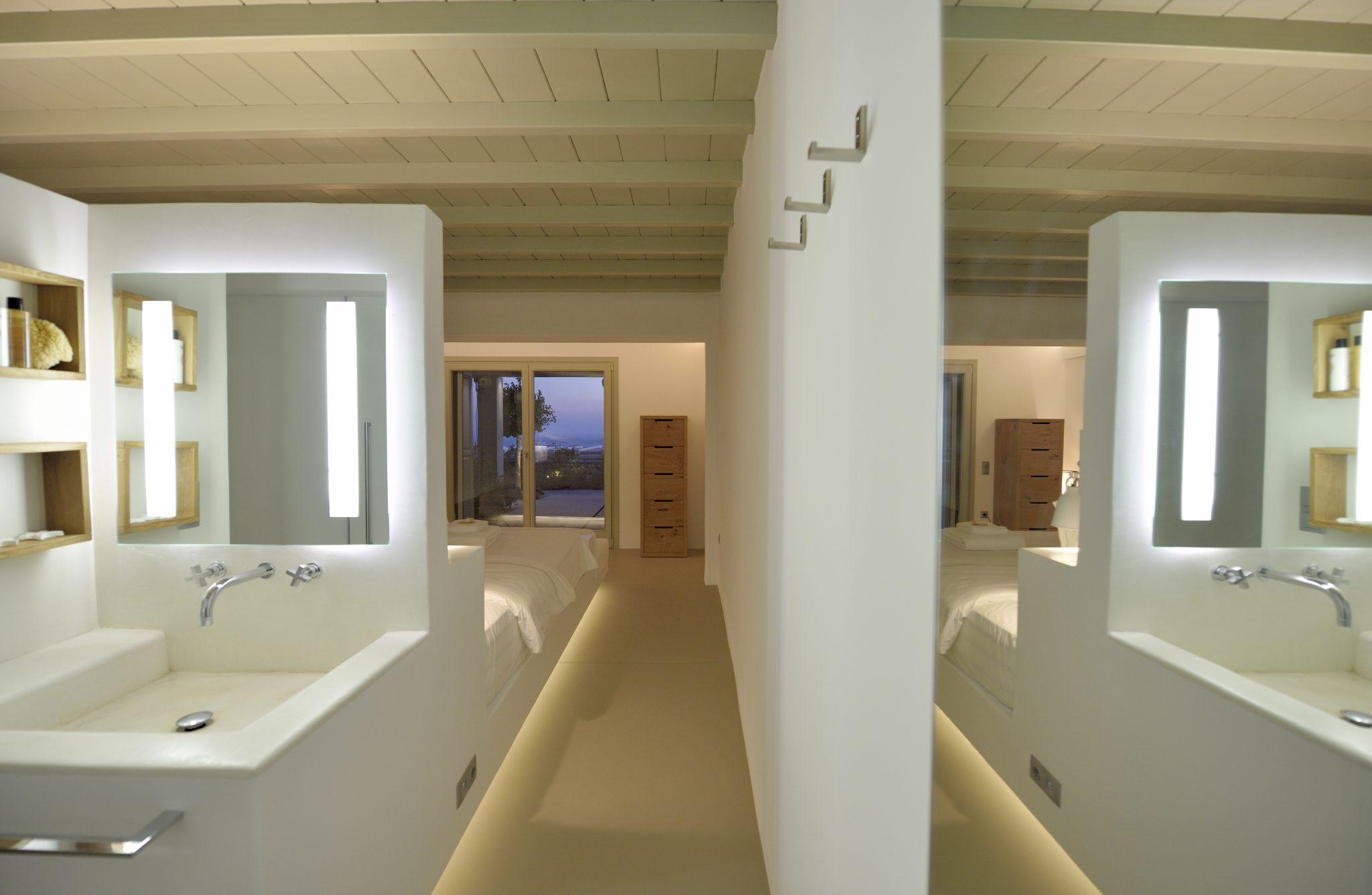 Villa Vitis in Kounoupas Hill-mykonos available for rent by Presidence