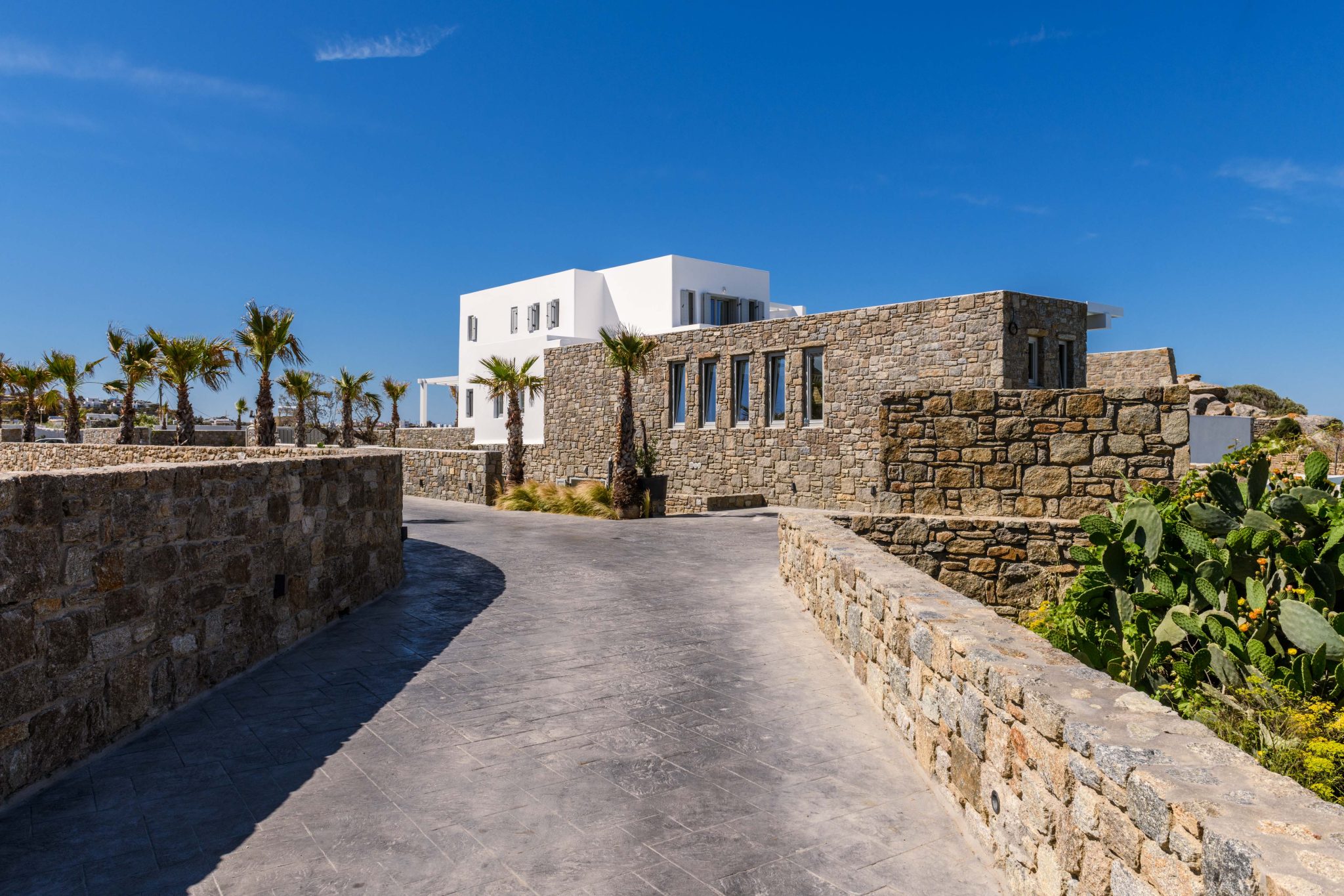 Villa Leah in Drafaki-mykonos available for rent by Presidence