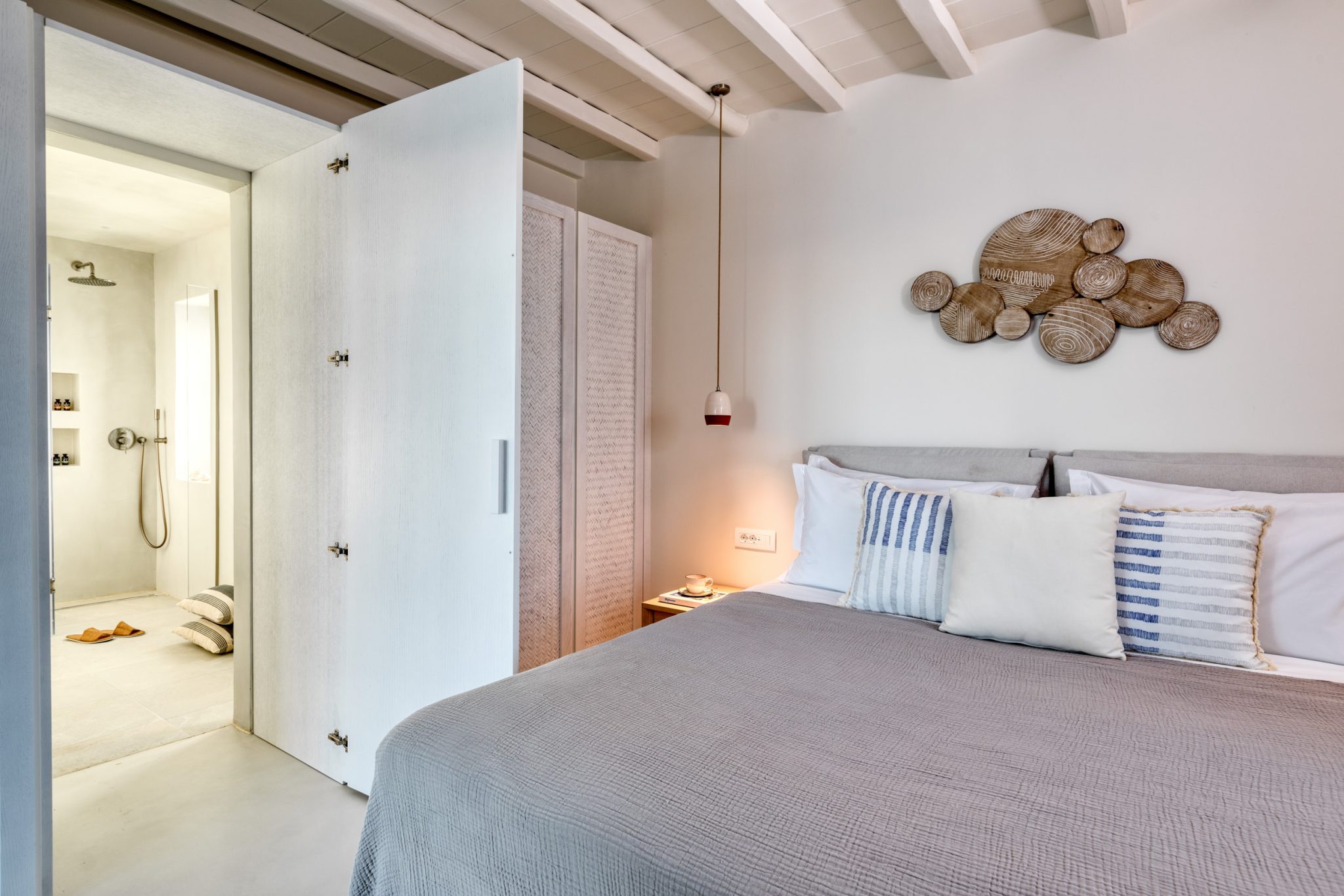Villa Regalia in Ornos-mykonos available for rent by Presidence