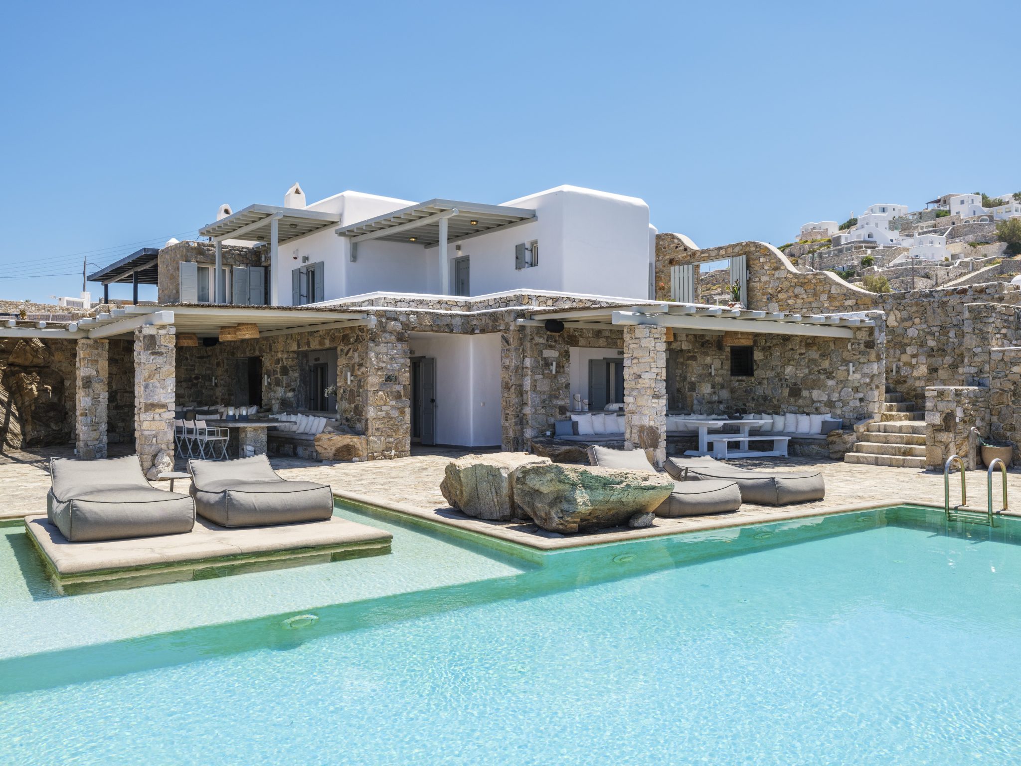 Villa Utopia in Kanalia-mykonos available for rent by Presidence