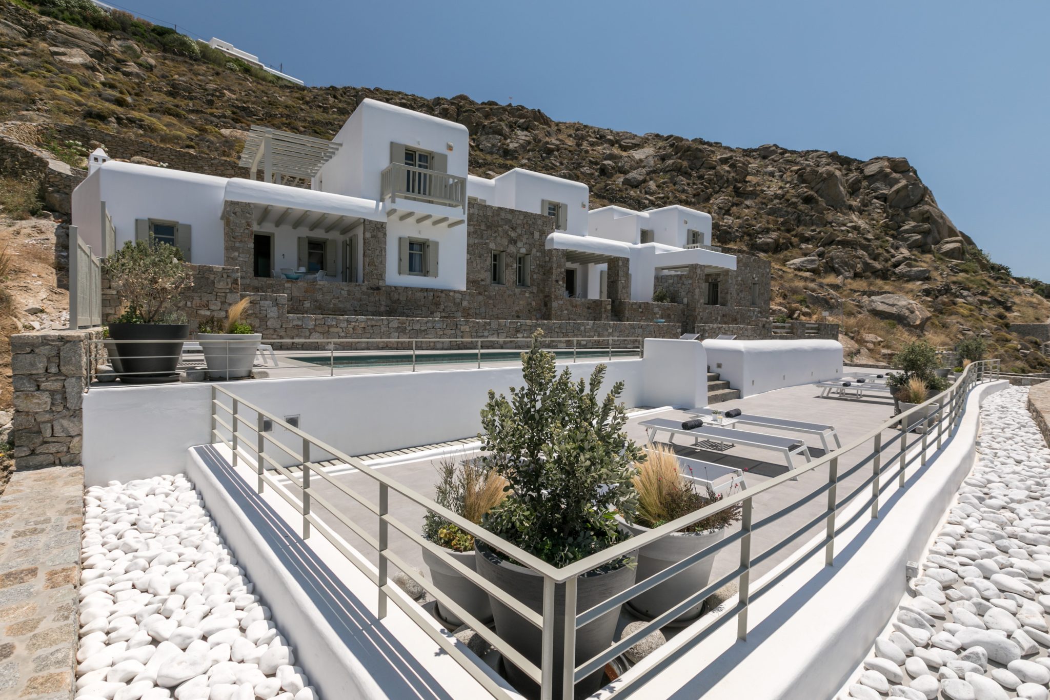 Villa Silk in Tourlos-mykonos available for rent by Presidence