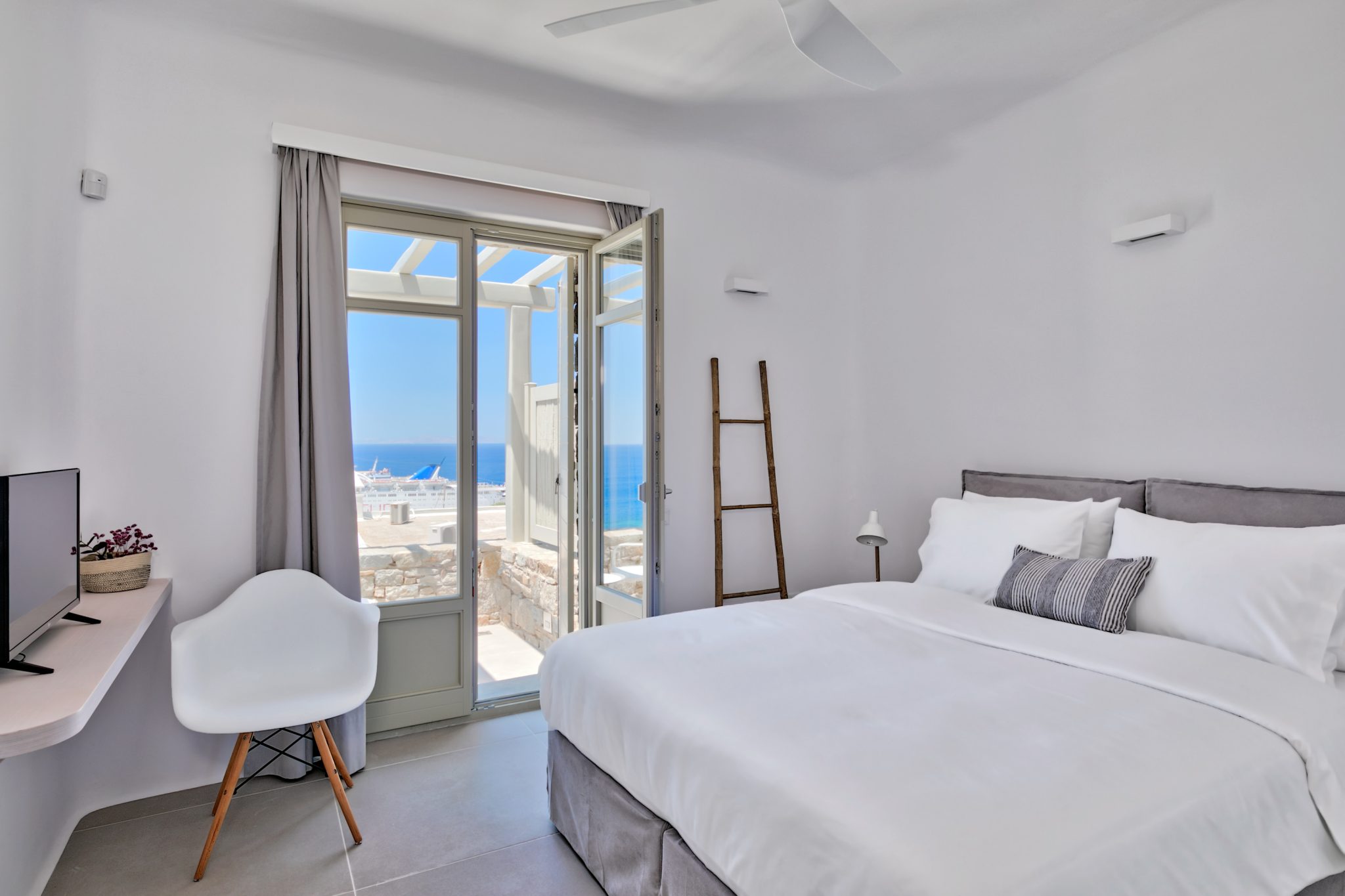 Villa Symphony in Tourlos-mykonos available for rent by Presidence