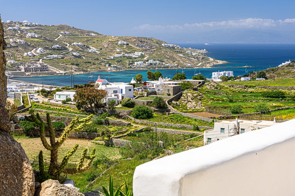 Villa Enigma in Ornos-mykonos available for rent by Presidence