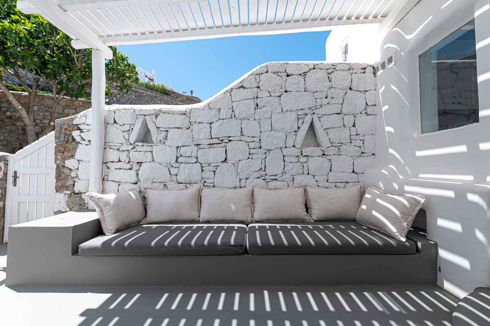 Villa Merlot in Ornos-mykonos available for rent by Presidence