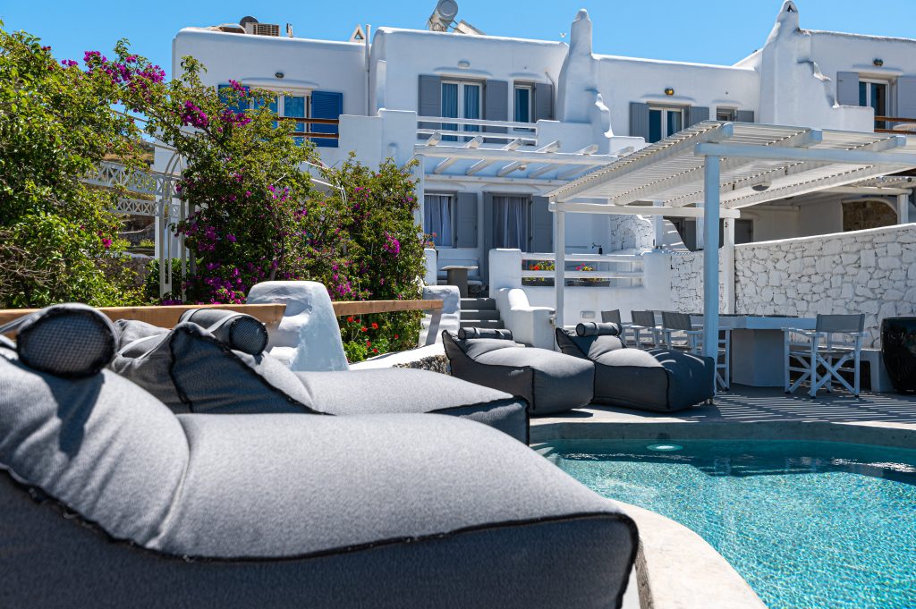 Villa Merlot in Ornos-mykonos available for rent by Presidence