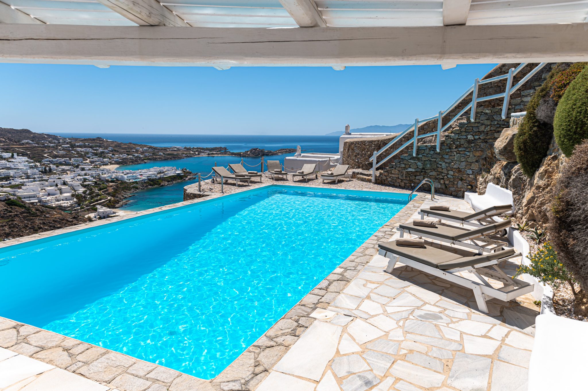 Villa Thule in Psarou-mykonos available for rent by Presidence