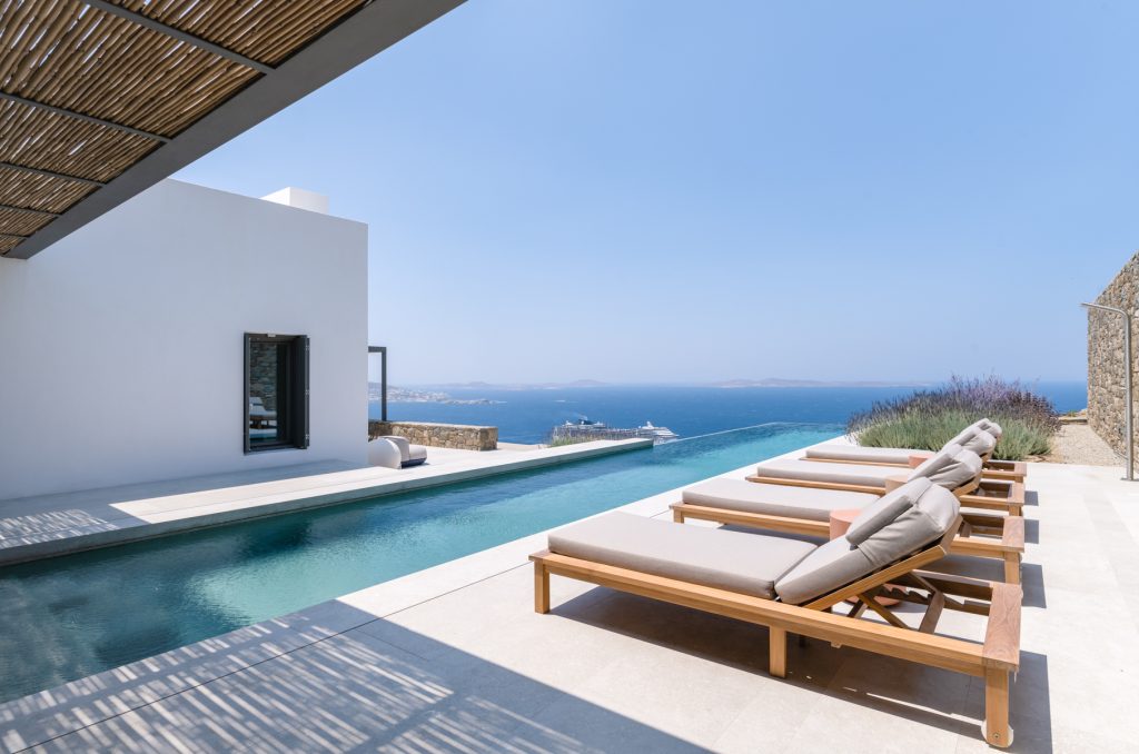 Villa Paris in Tourlos-mykonos available for rent by Presidence