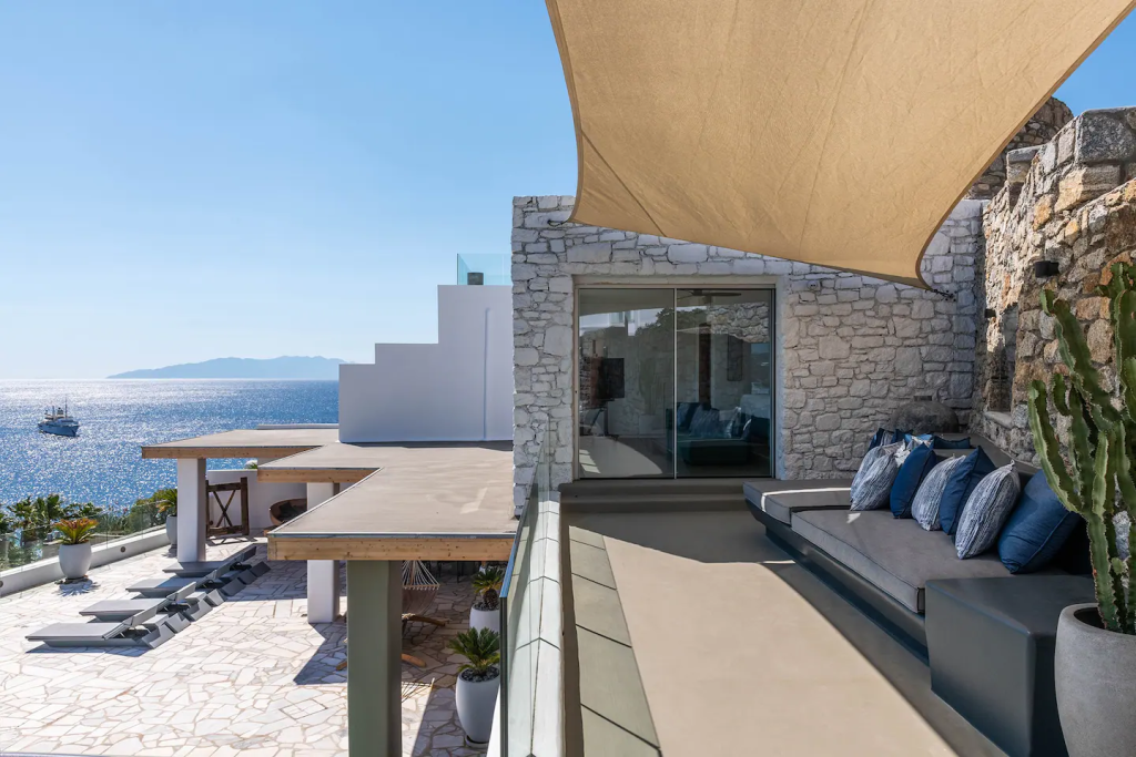 Villa Lora in Agios Lazaros-mykonos available for rent by Presidence