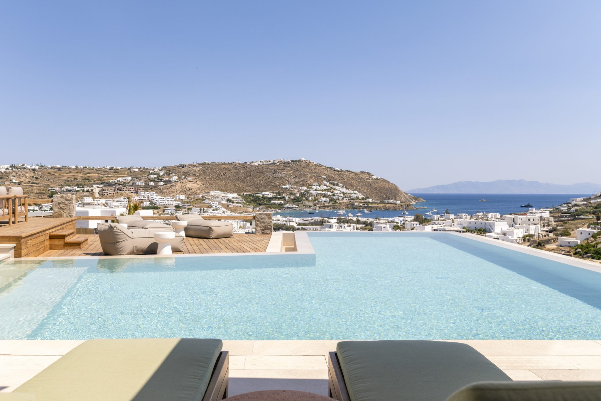 Villa Eden in Ornos-mykonos available for rent by Presidence