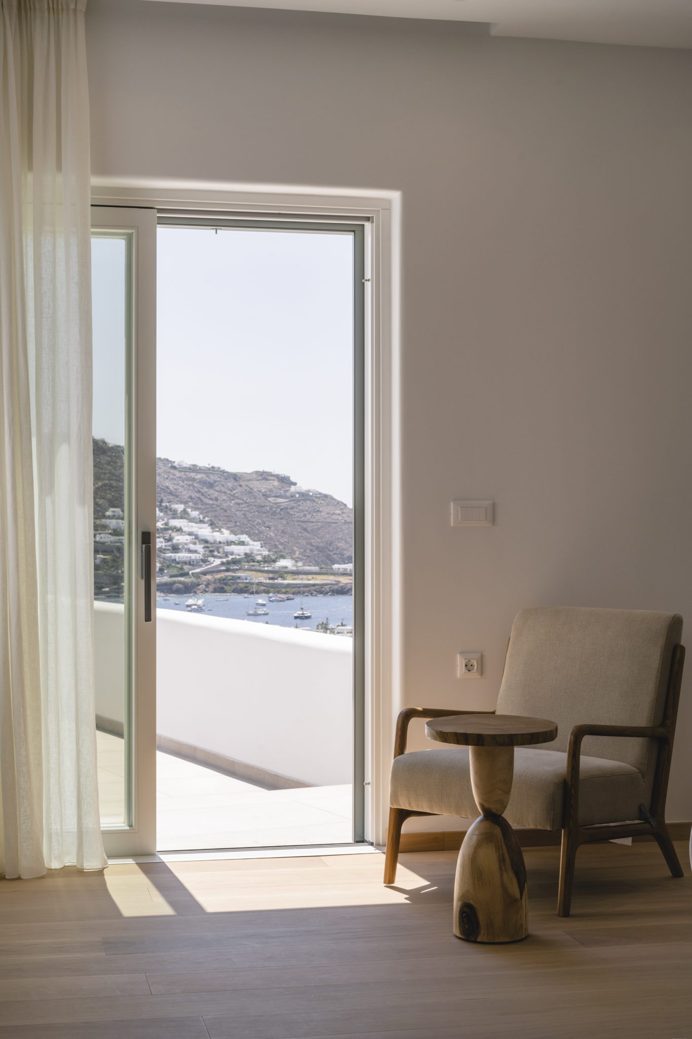 Villa Eden in Ornos-mykonos available for rent by Presidence