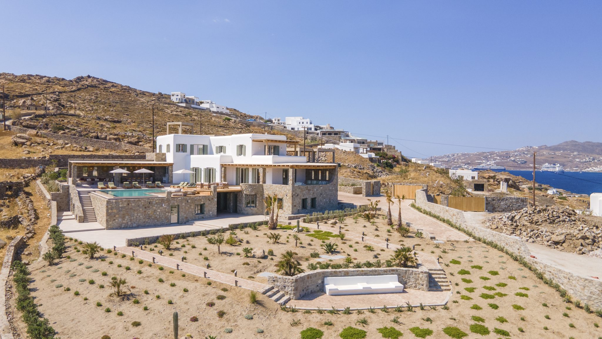 Villa Eden in Ornos-mykonos available for rent by Presidence