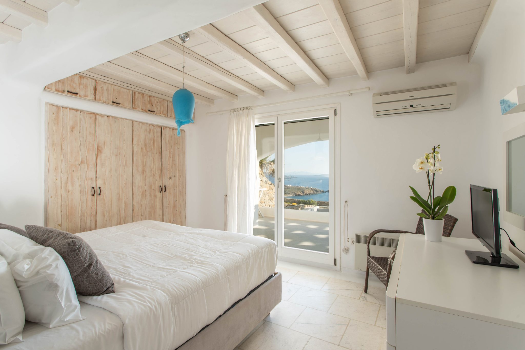 Villa Alice in Choulakia-mykonos available for rent by Presidence