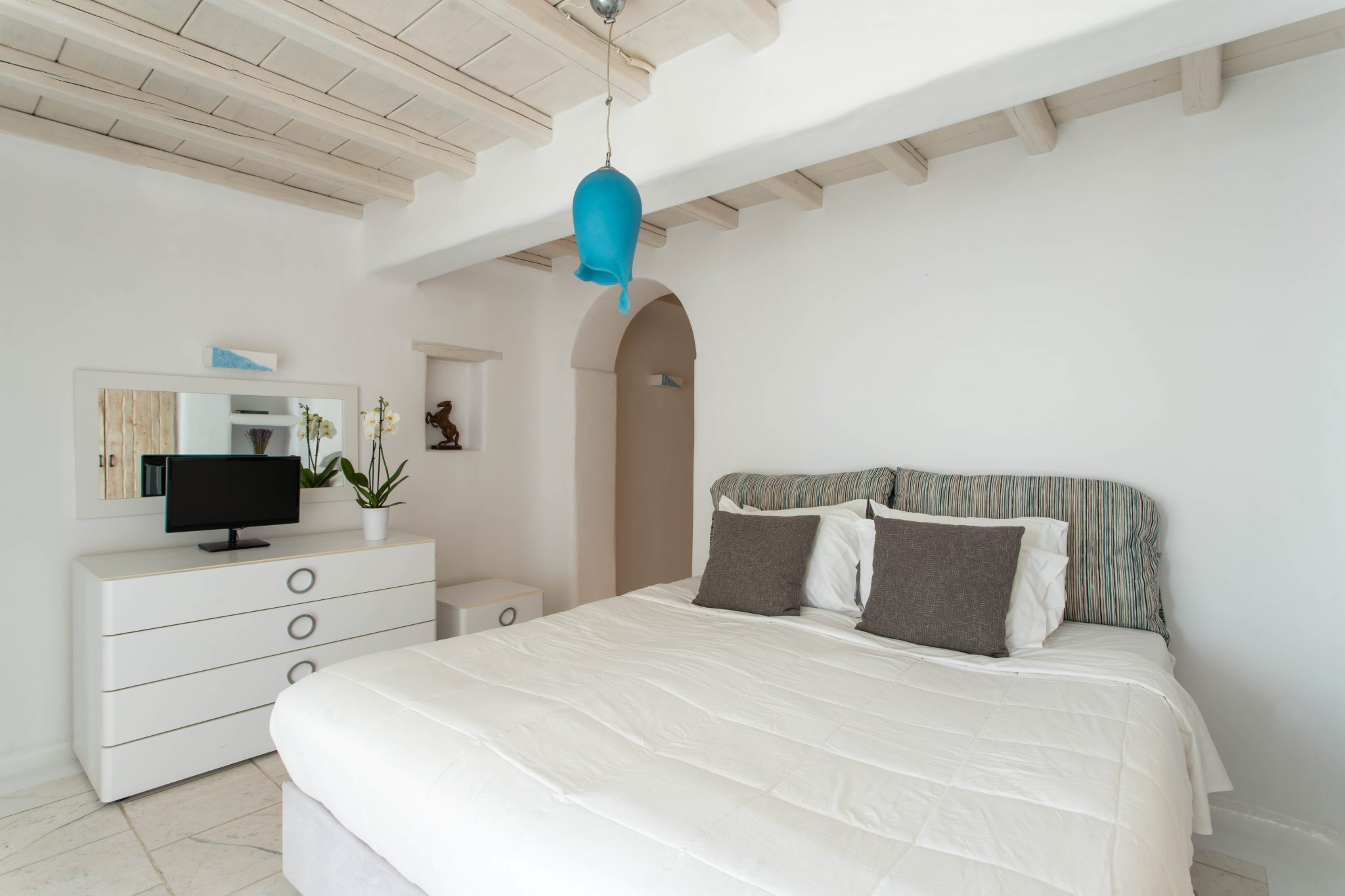 Villa Alice in Choulakia-mykonos available for rent by Presidence