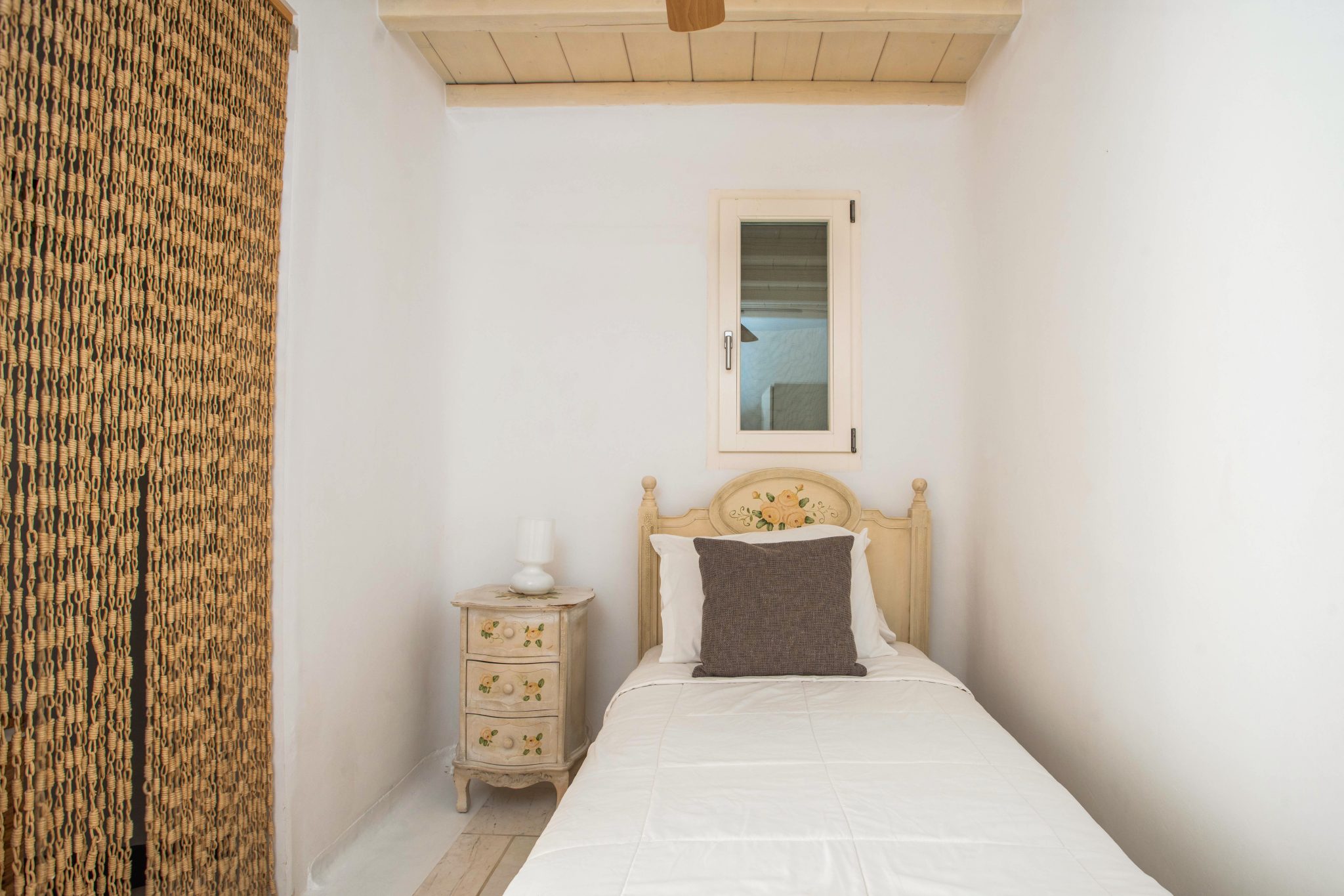 Villa Alice in Choulakia-mykonos available for rent by Presidence